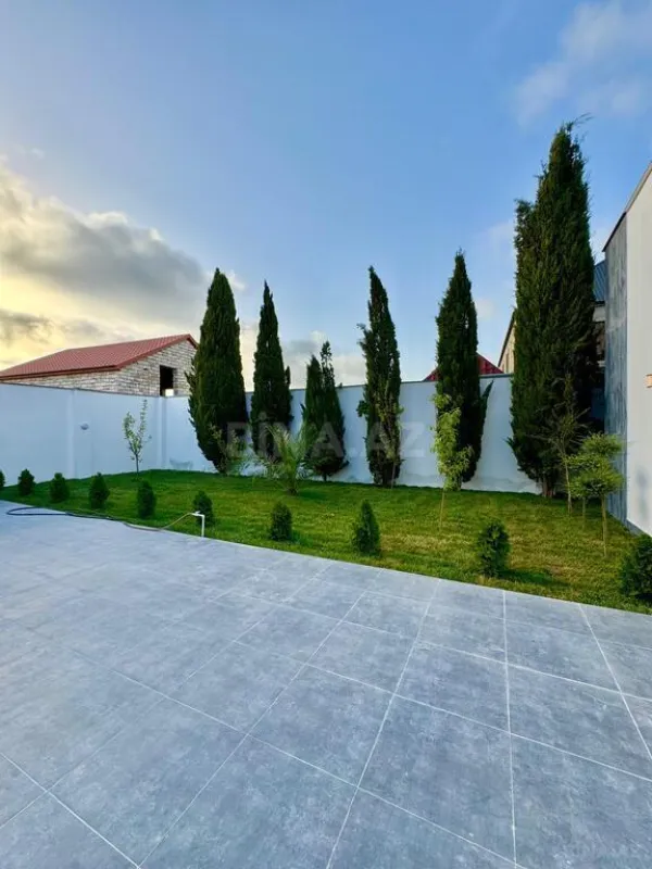 Satılır 4 otaqlı həyət evi 200 m²
