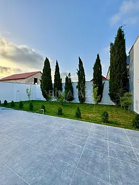 Satılır 4 otaqlı həyət evi 200 m²