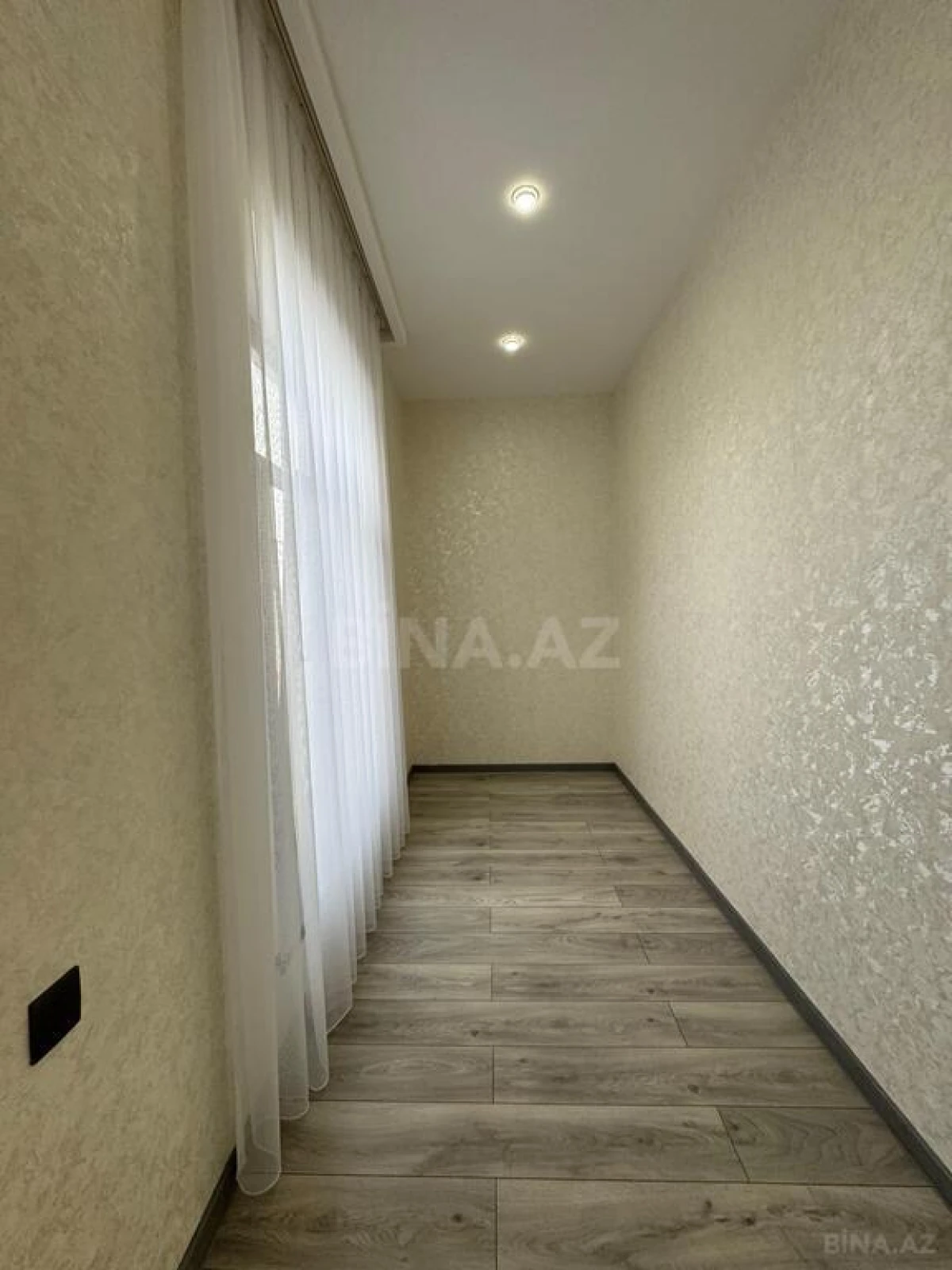 Satılır 4 otaqlı həyət evi 200 m²