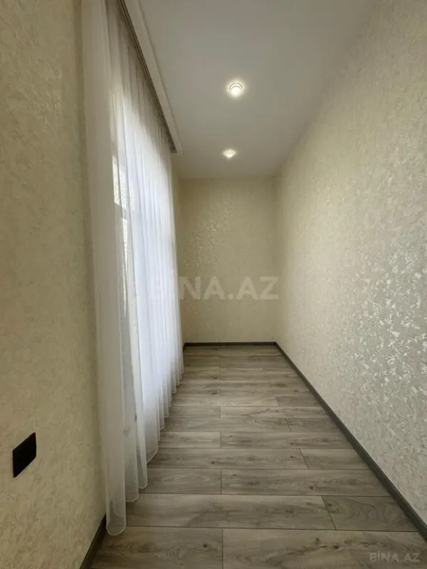 Satılır 4 otaqlı həyət evi 200 m²