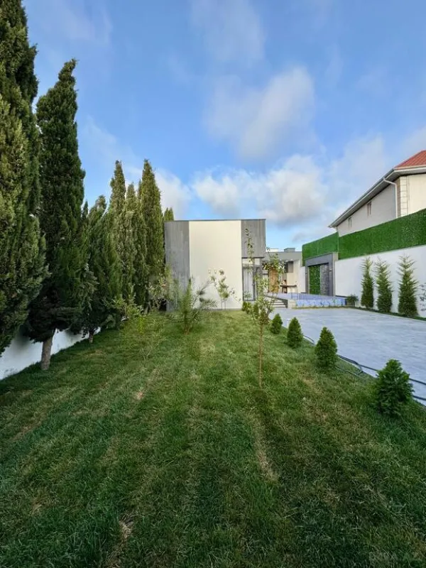 Satılır 4 otaqlı həyət evi 200 m²