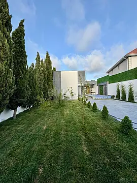 Satılır 4 otaqlı həyət evi 200 m²
