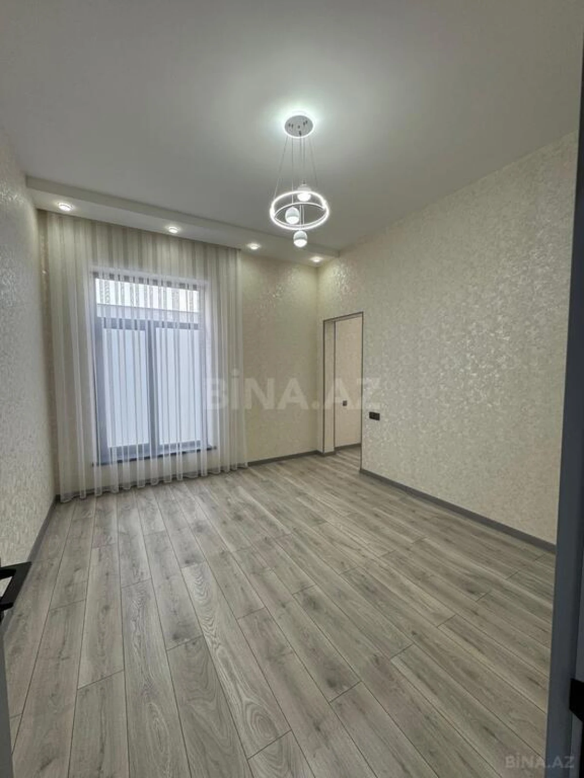 Satılır 4 otaqlı həyət evi 200 m²