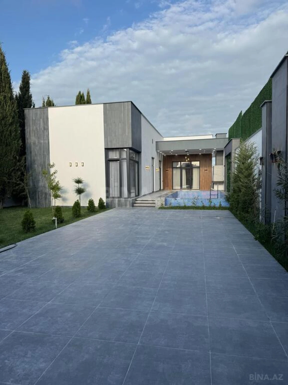 Satılır 4 otaqlı həyət evi 200 m²