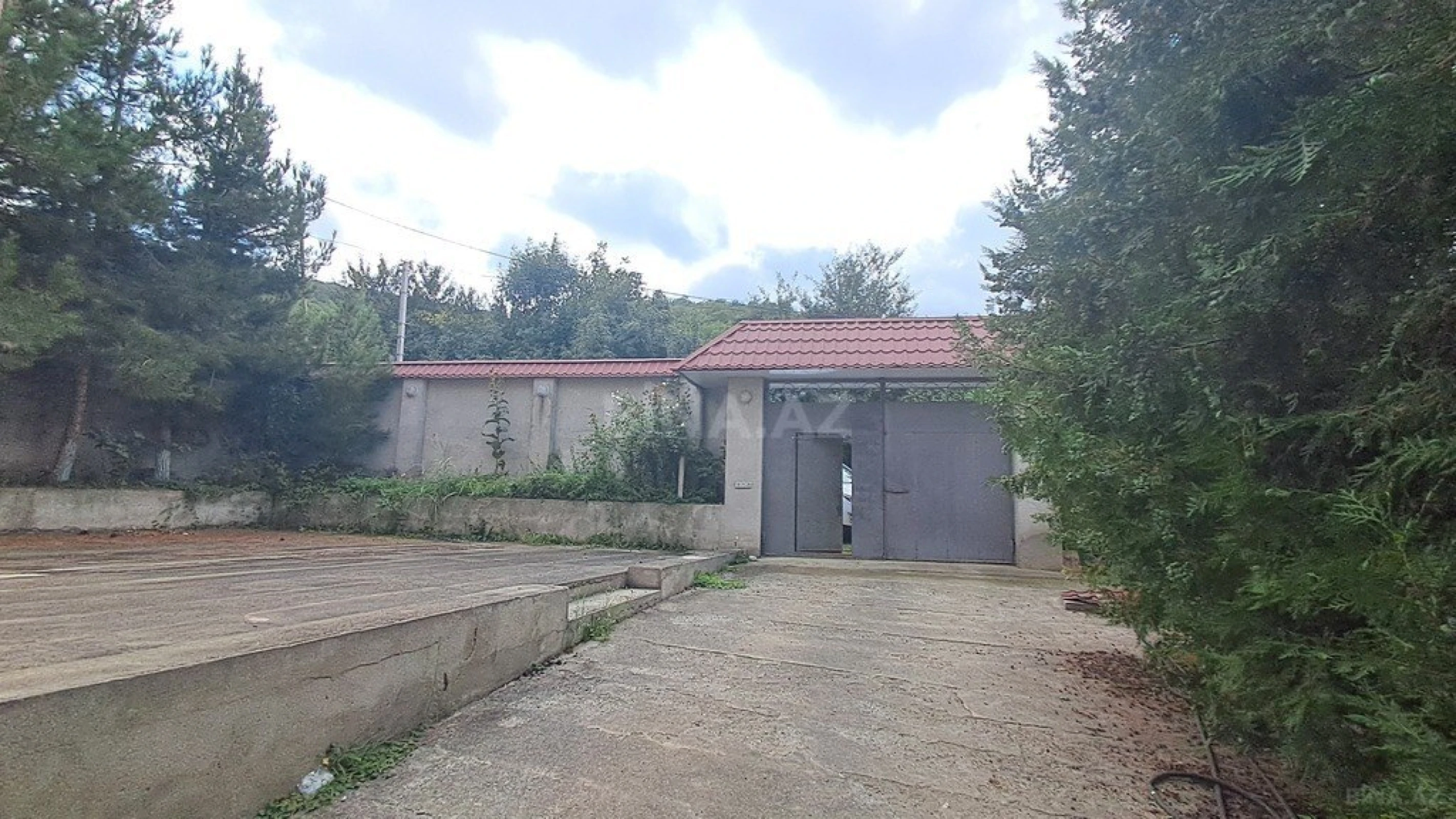 Satılır 4 otaqlı həyət evi 200 m²
