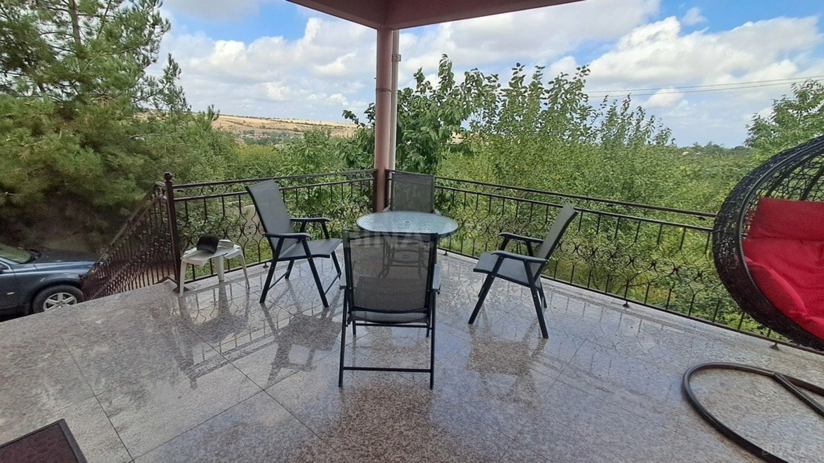 Satılır 4 otaqlı həyət evi 200 m²