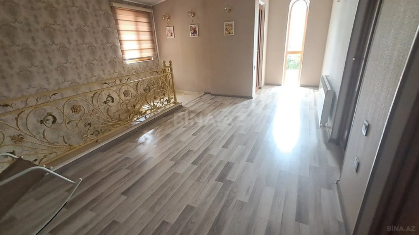 Satılır 4 otaqlı həyət evi 200 m²
