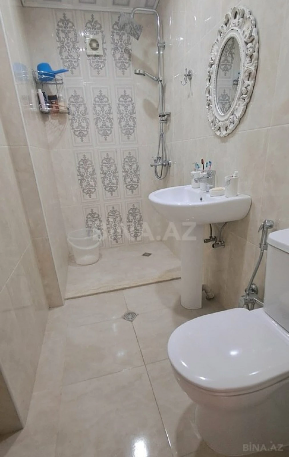 Satılır 4 otaqlı həyət evi 200 m²