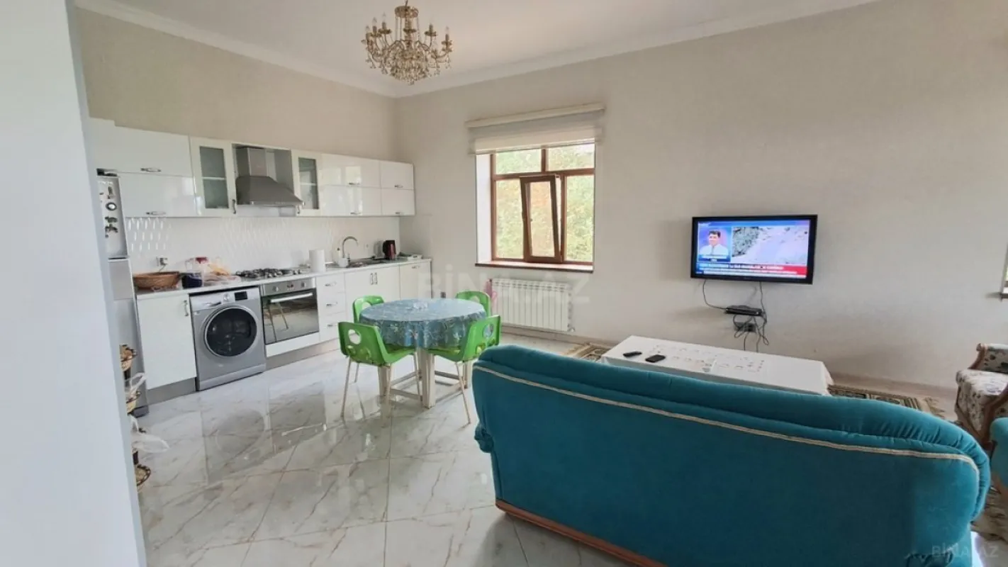 Satılır 4 otaqlı həyət evi 200 m²