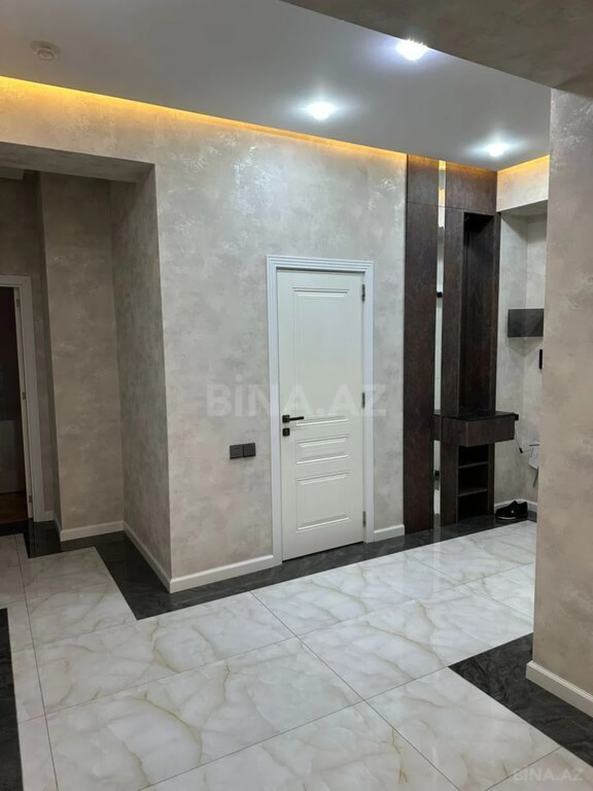 Kirayə verilir 3 otaqlı mənzil 120 m²