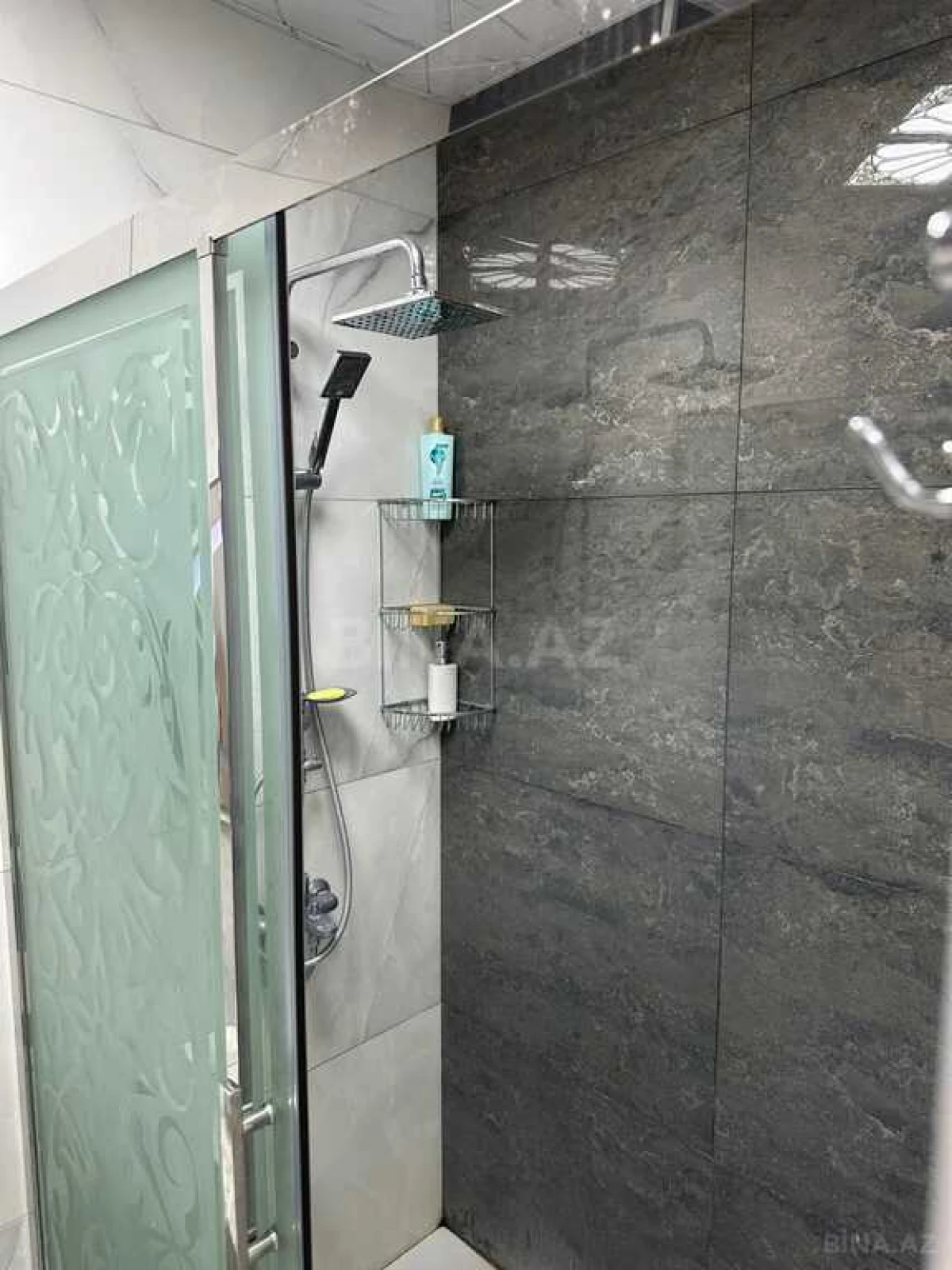 Kirayə verilir 3 otaqlı mənzil 120 m²