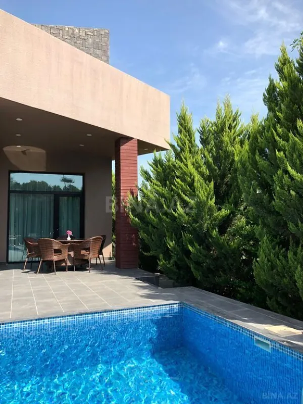 Satılır 5 otaqlı həyət evi 250 m²