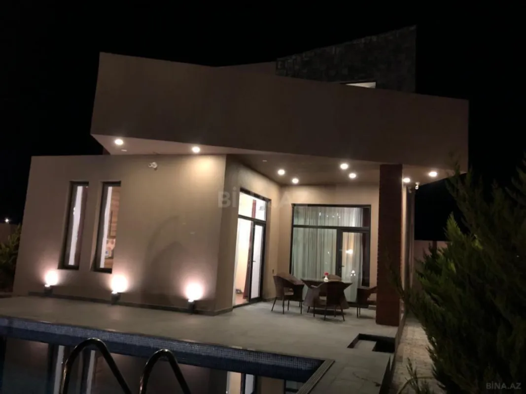 Satılır 5 otaqlı həyət evi 250 m²