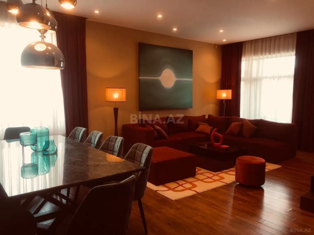 Satılır 5 otaqlı həyət evi 250 m²