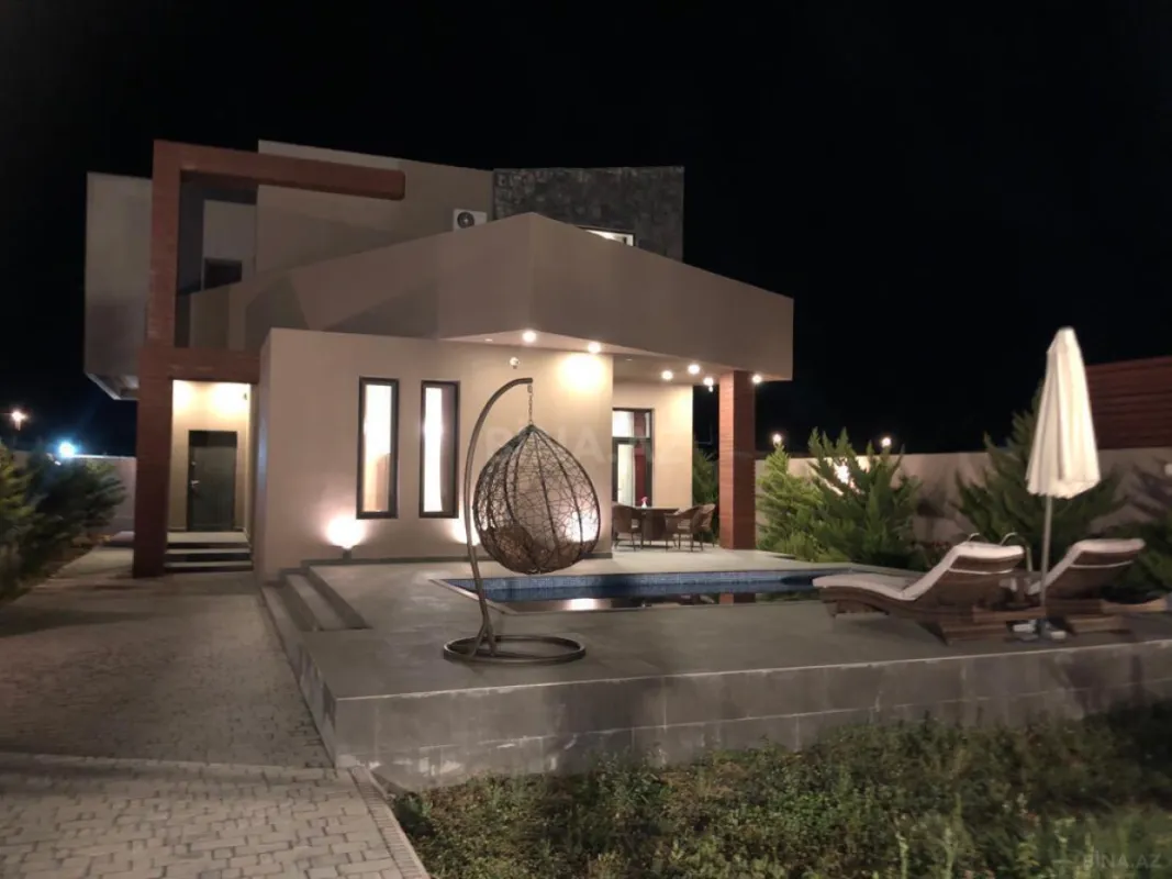 Satılır 5 otaqlı həyət evi 250 m²