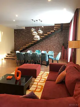Satılır 5 otaqlı həyət evi 250 m²