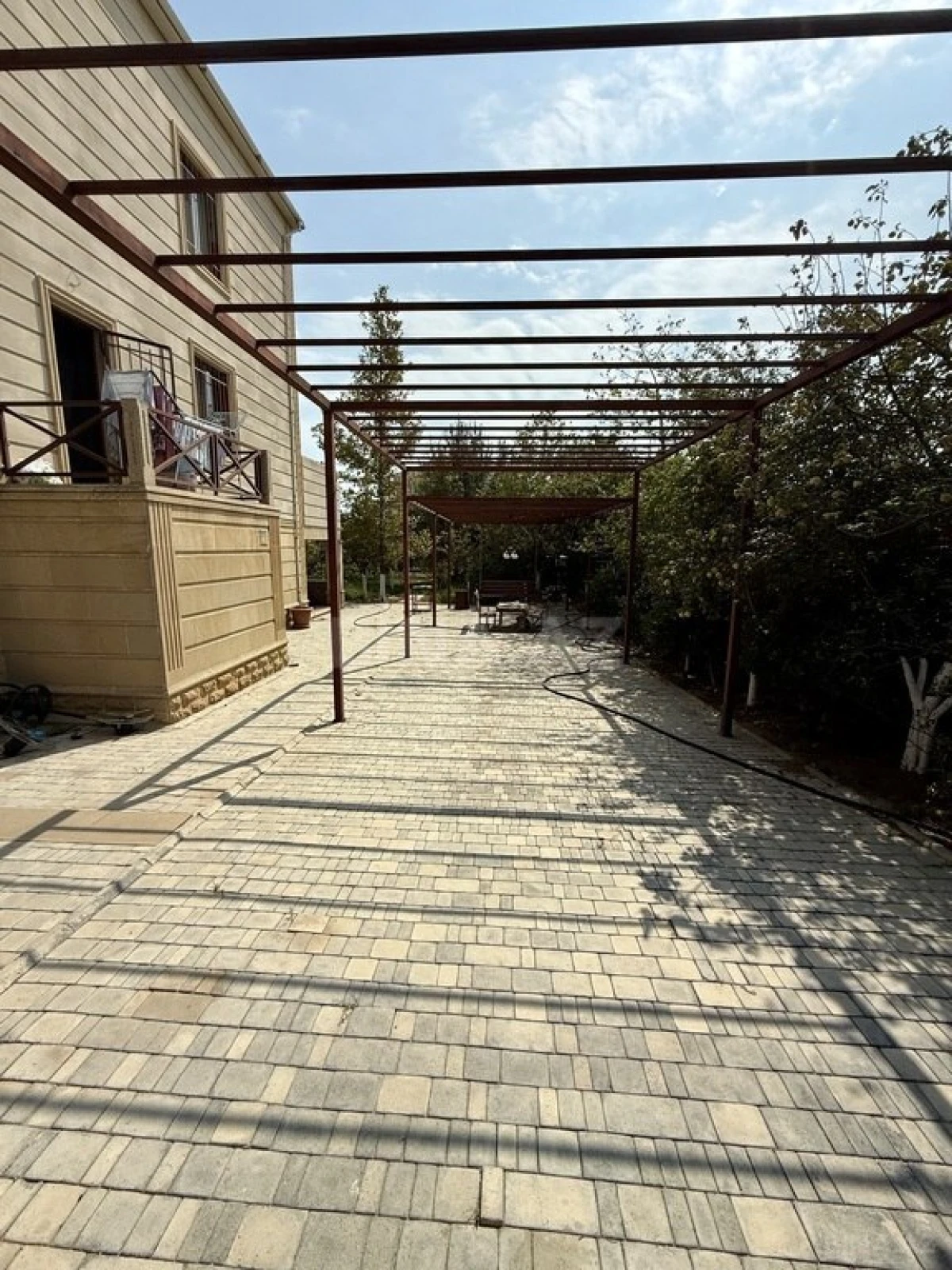 Satılır 5 otaqlı həyət evi 600 m²