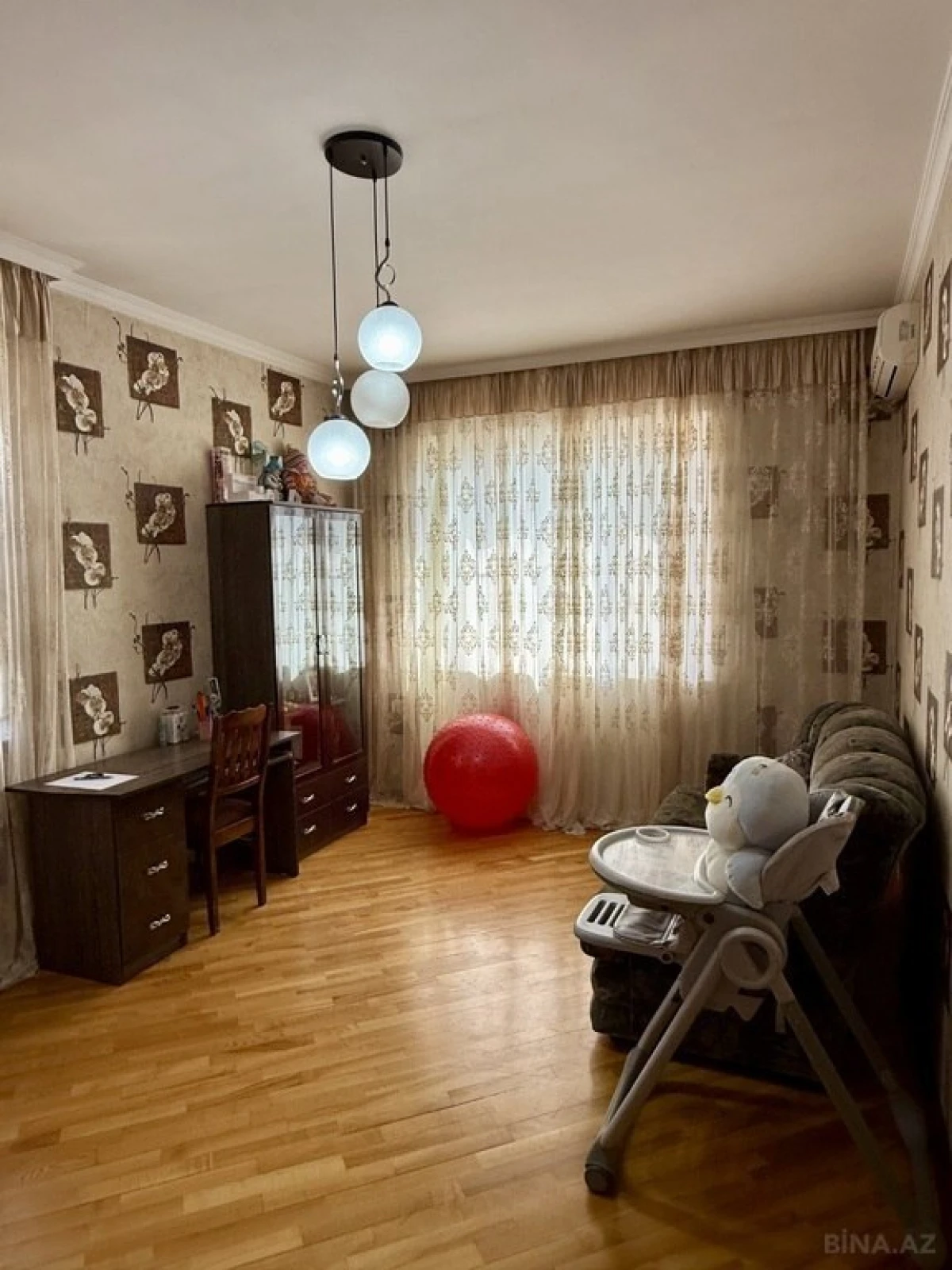 Satılır 5 otaqlı həyət evi 600 m²