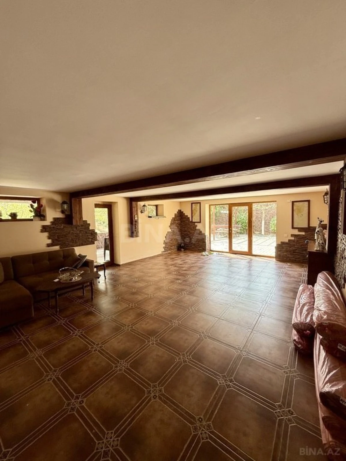 Satılır 5 otaqlı həyət evi 600 m²