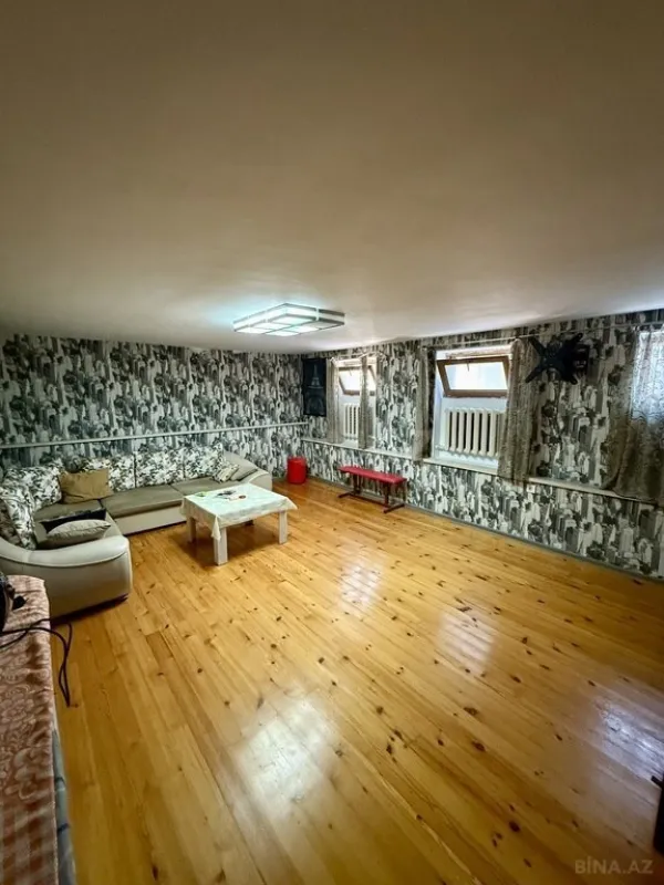 Satılır 5 otaqlı həyət evi 600 m²