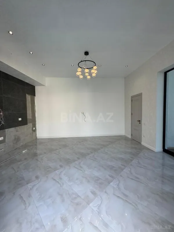Satılır 5 otaqlı həyət evi 250 m²