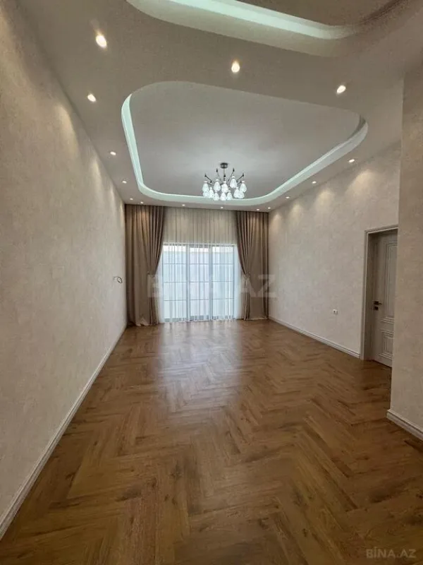 Satılır 5 otaqlı həyət evi 250 m²