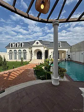 Satılır 5 otaqlı həyət evi 250 m²