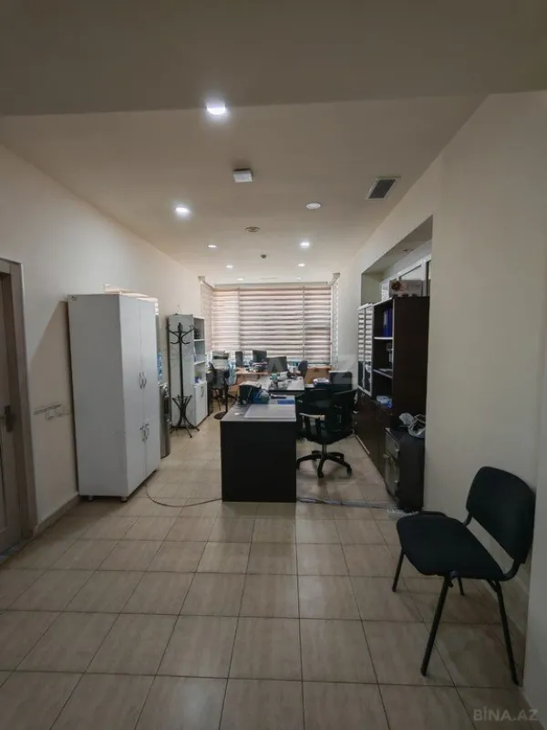 Kirayə verilir 20 otaqlı ofis 1100 m²