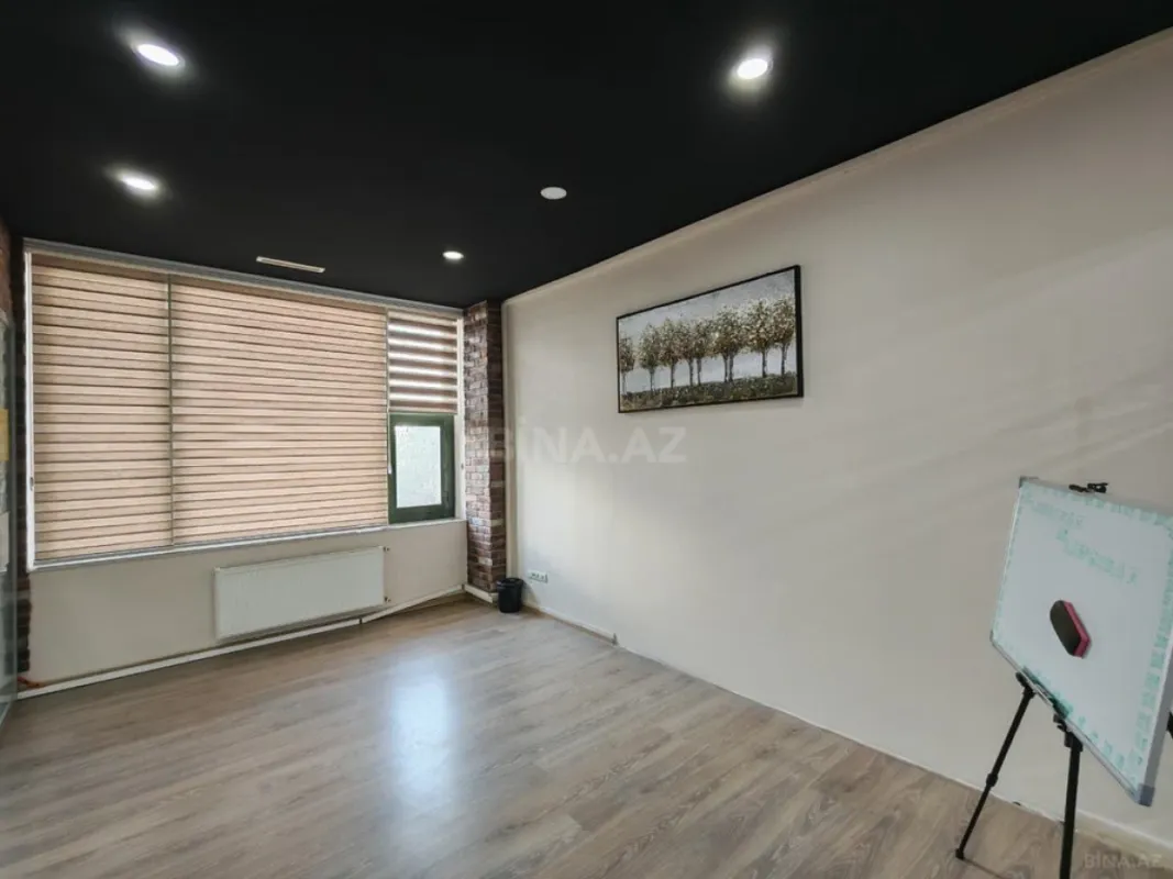 Kirayə verilir 20 otaqlı ofis 1100 m²