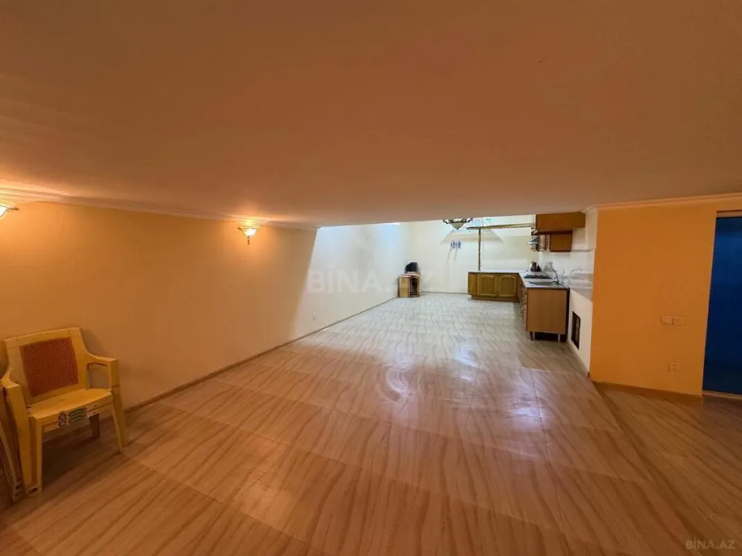 Satılır 7 otaqlı həyət evi 375 m²