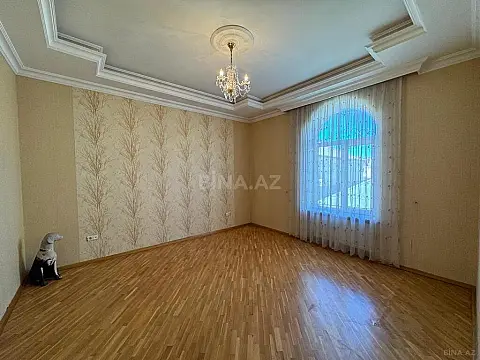 Satılır 7 otaqlı həyət evi 375 m²