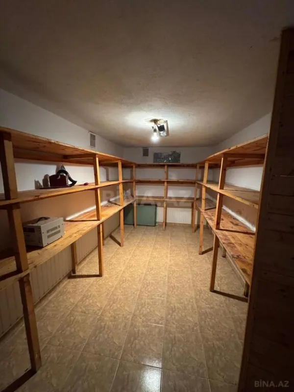 Satılır 7 otaqlı həyət evi 375 m²