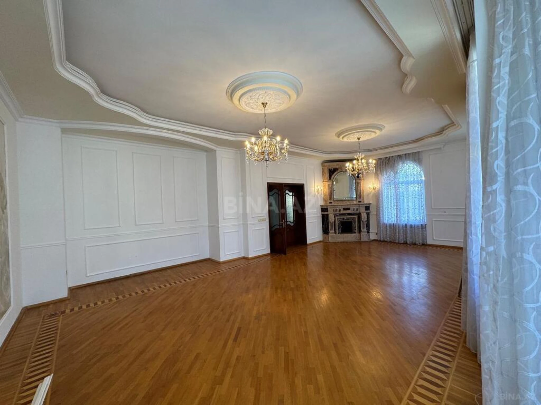Satılır 7 otaqlı həyət evi 375 m²