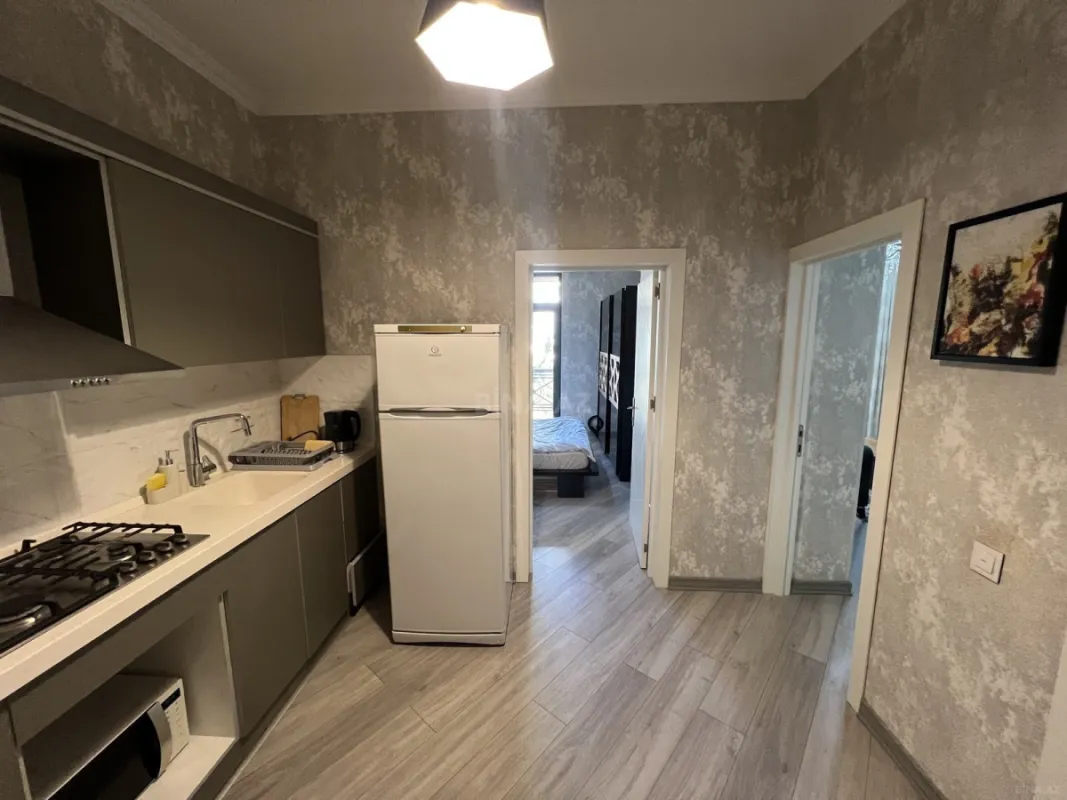 Kirayə verilir 2 otaqlı mənzil 70 m²