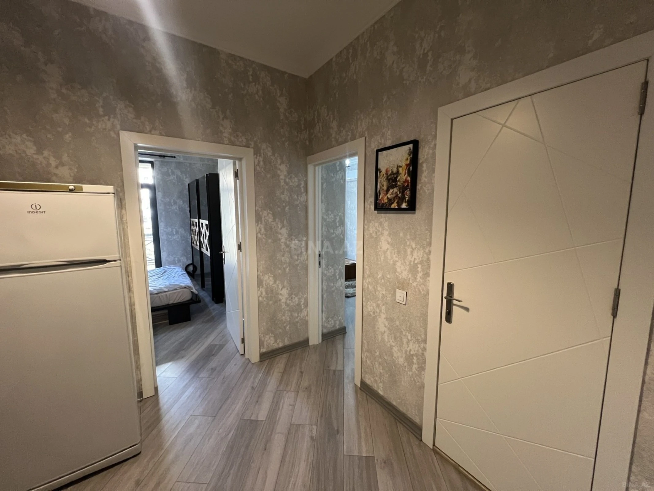 Kirayə verilir 2 otaqlı mənzil 70 m²