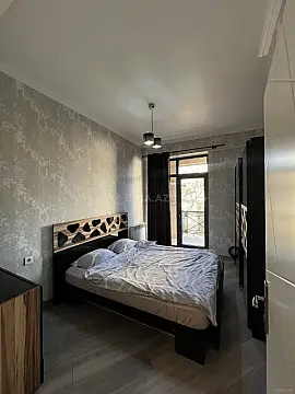 Kirayə verilir 2 otaqlı mənzil 70 m²