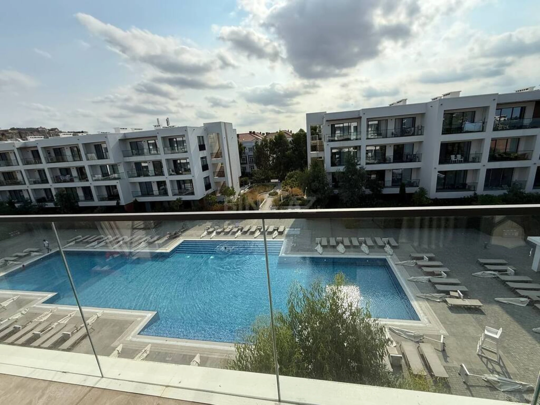 Satılır 1 otaqlı mənzil 58 m²