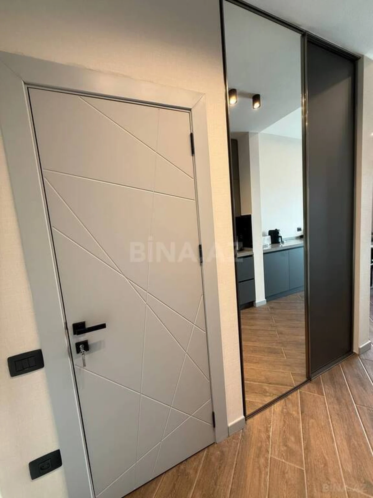 Satılır 1 otaqlı mənzil 58 m²