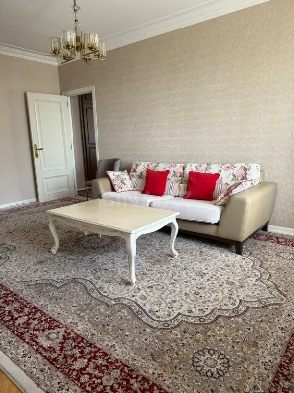 Satılır 2 otaqlı mənzil 50 m²