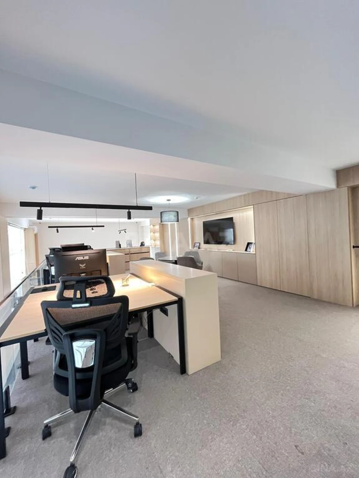 Satılır obyekt 169 m²