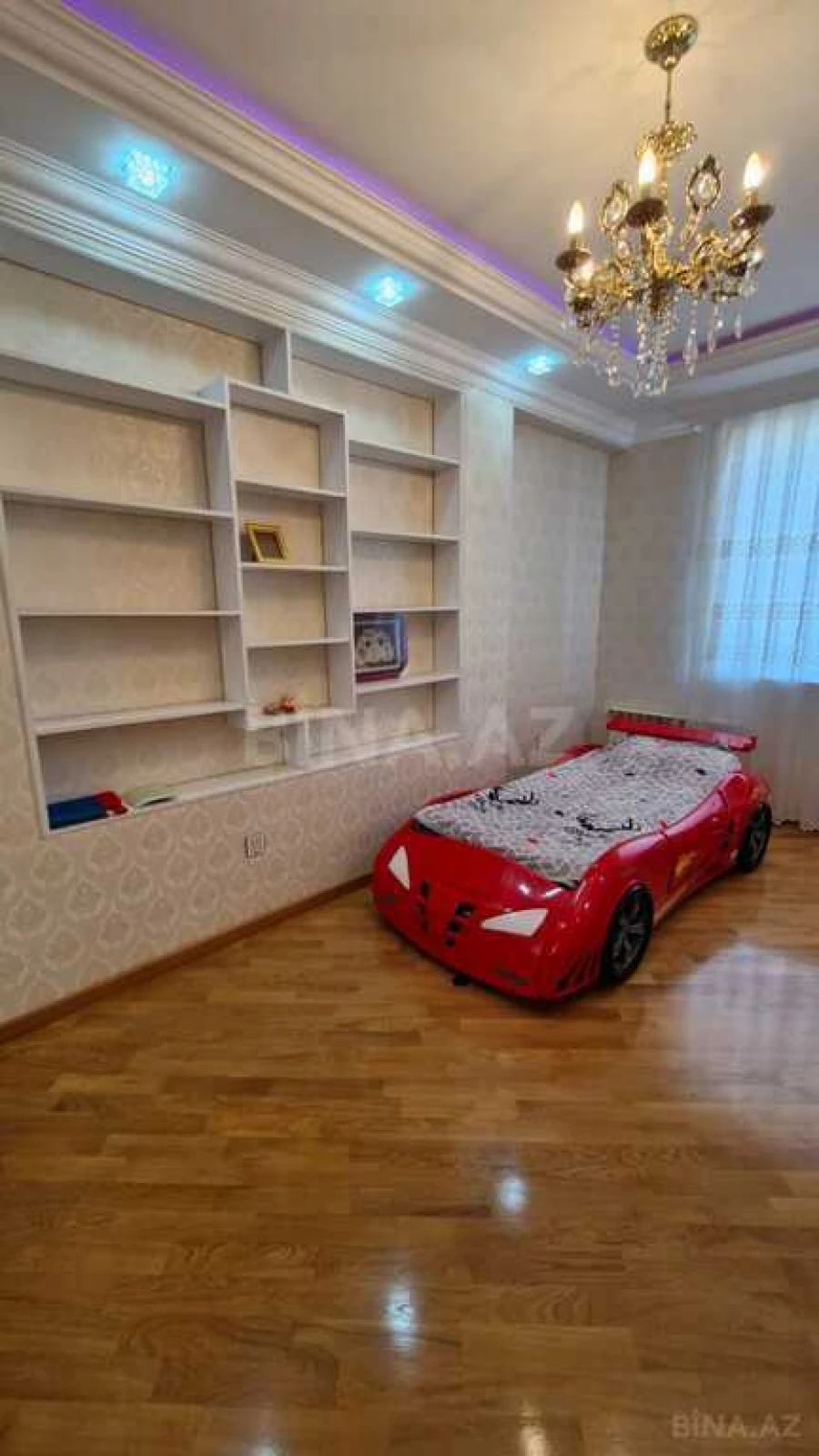 Satılır 3 otaqlı mənzil 115 m²