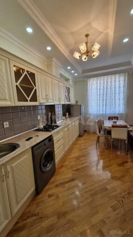 Satılır 3 otaqlı mənzil 115 m²