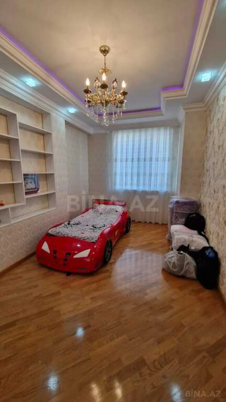 Satılır 3 otaqlı mənzil 115 m²