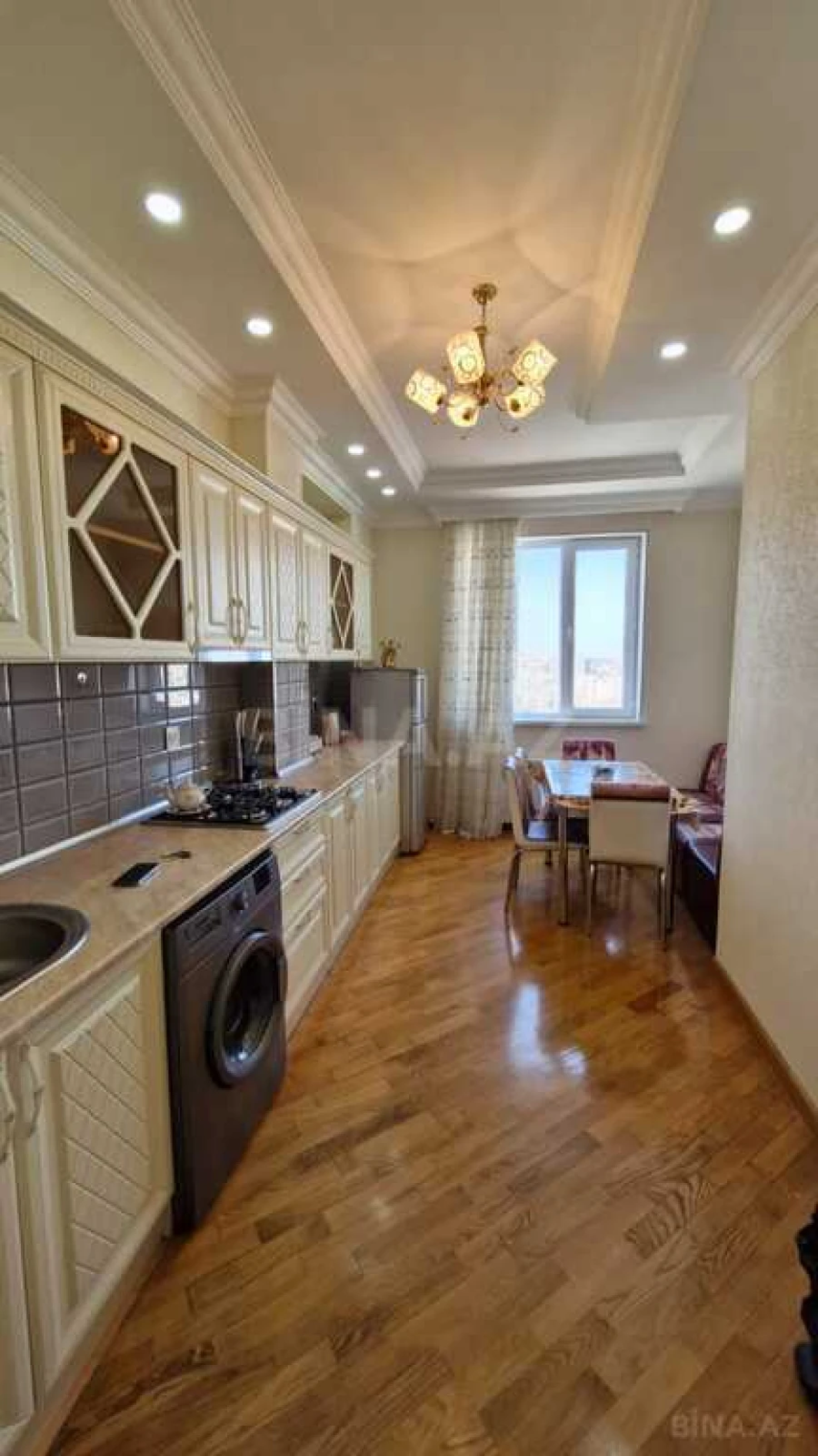 Satılır 3 otaqlı mənzil 115 m²