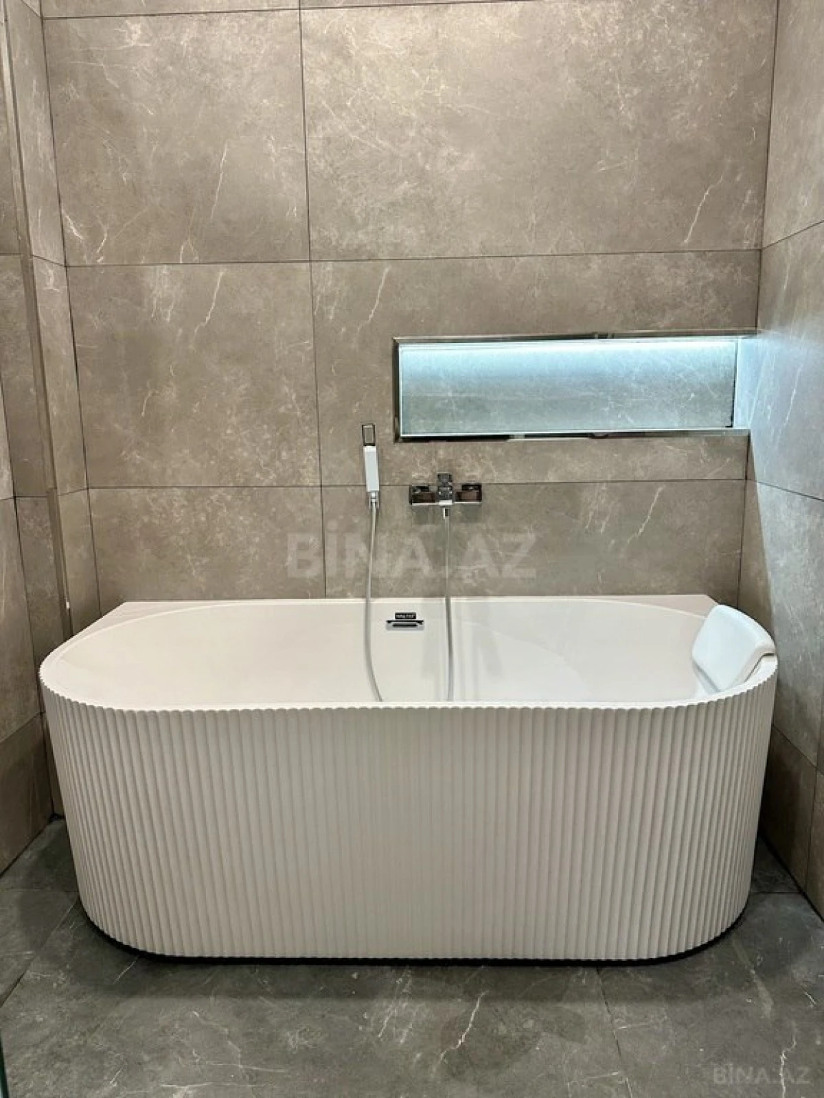 Kirayə verilir 4 otaqlı həyət evi 320 m²