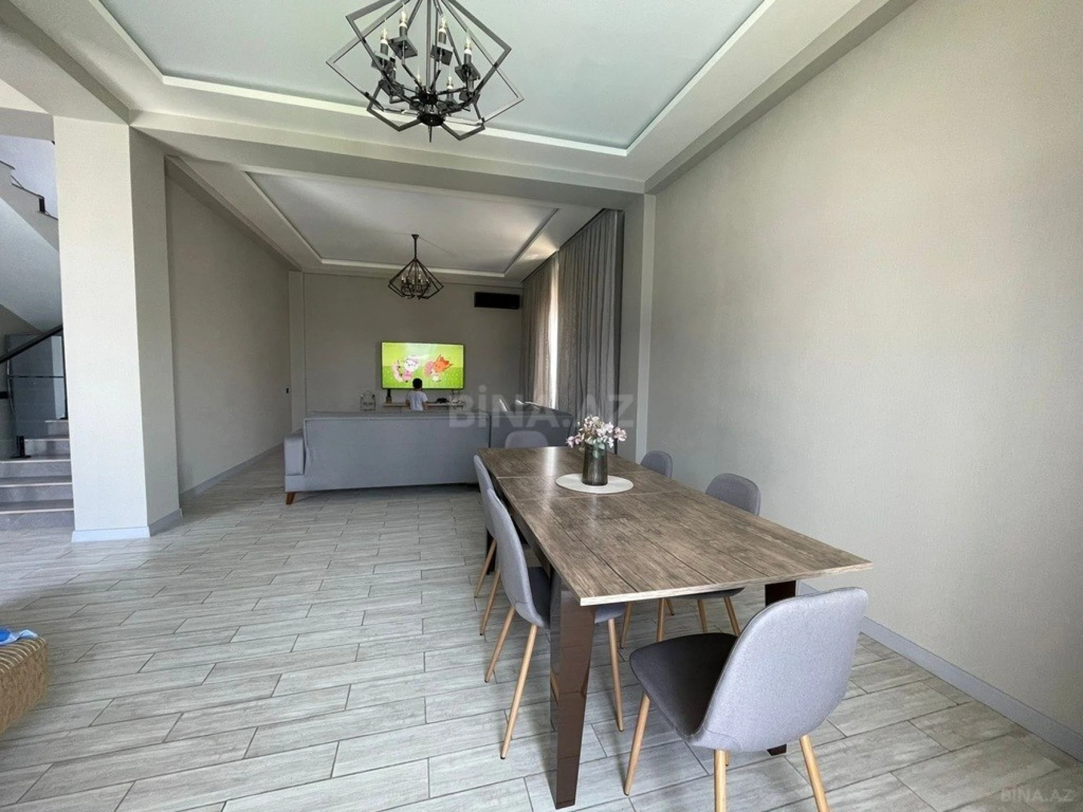 Kirayə verilir 4 otaqlı həyət evi 320 m²