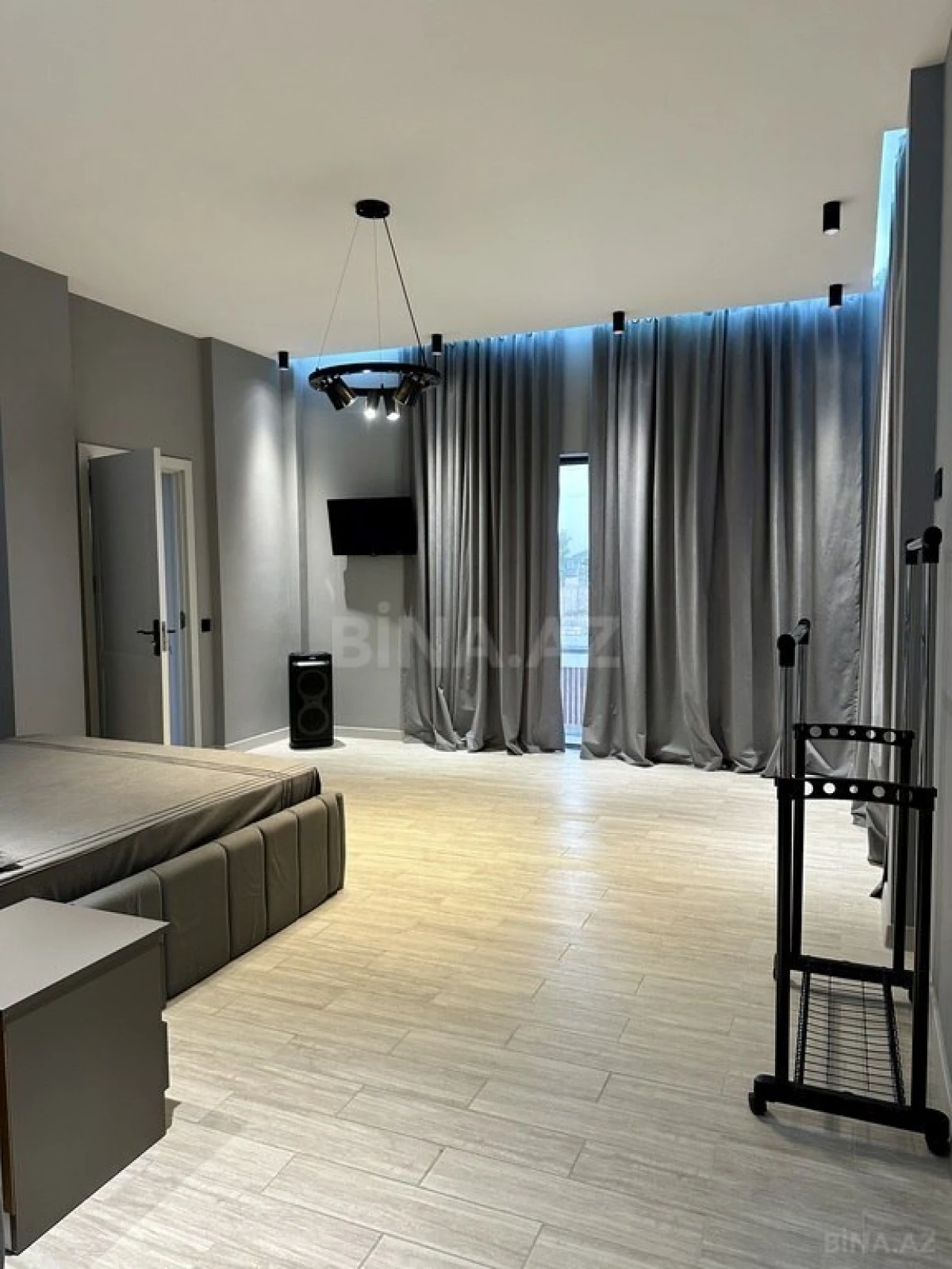 Kirayə verilir 4 otaqlı həyət evi 320 m²