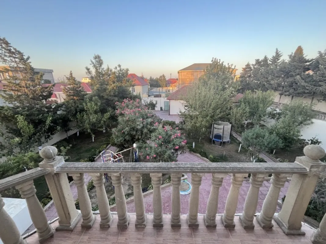 Satılır 4 otaqlı həyət evi 200 m²