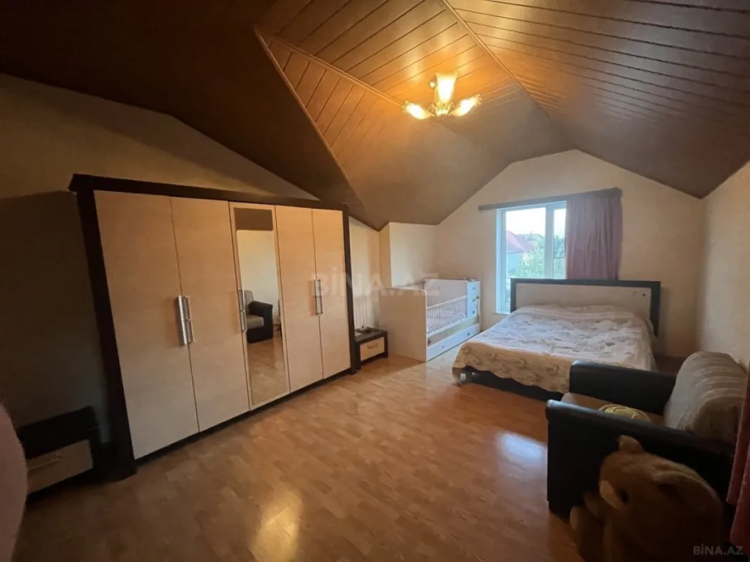 Satılır 4 otaqlı həyət evi 200 m²