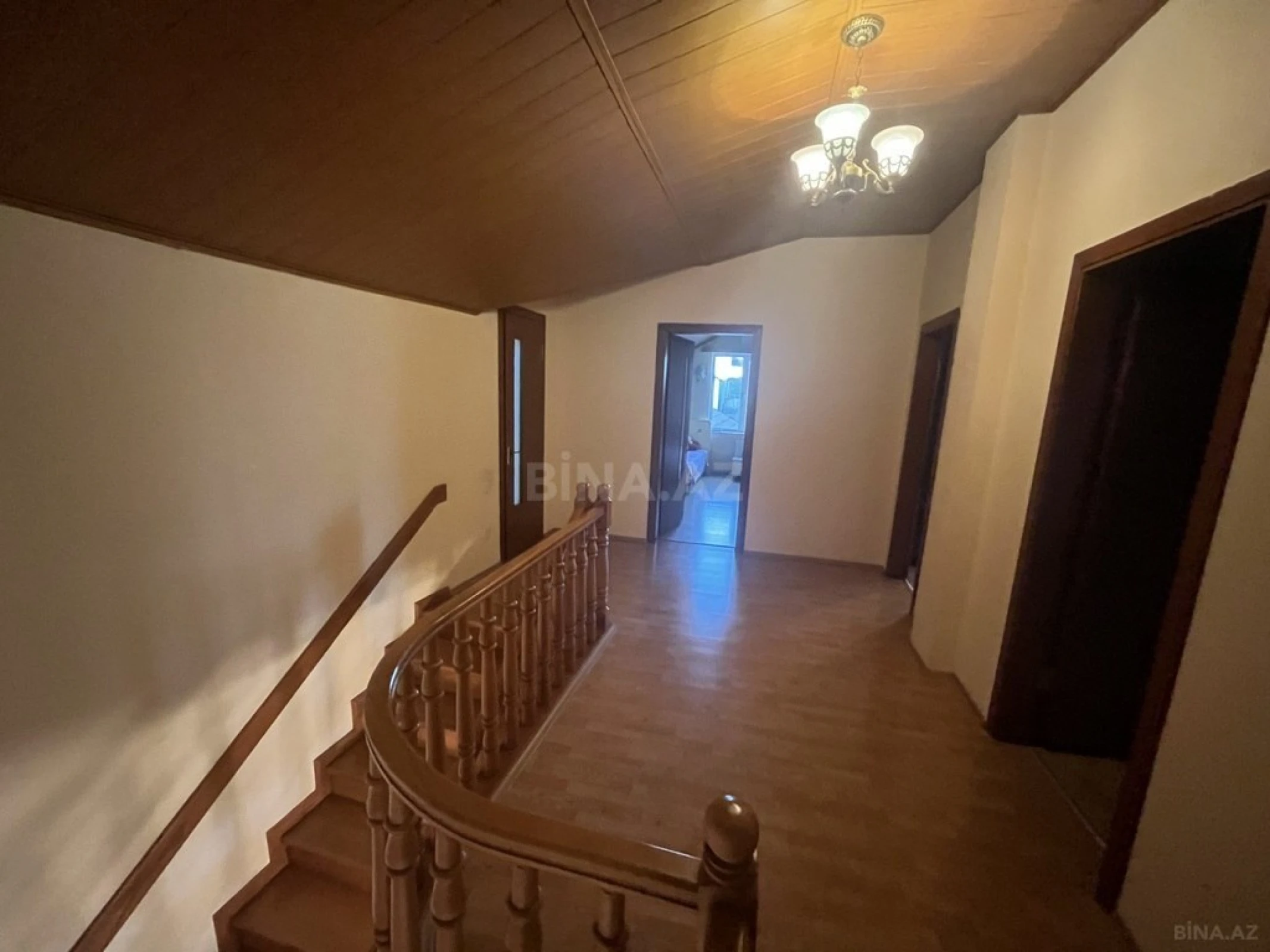 Satılır 4 otaqlı həyət evi 200 m²